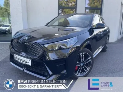 BMW BMW iX2 eDrive20 || M Sport Pro || 360°AHK ACC HK eSitze im Auto Abo von LeasingMarkt.de