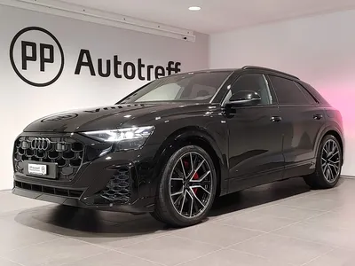 Audi AUDI Q8 SUV TFSI e quattro 290 kW Attraction tiptronic im Auto Abo von CARIFY