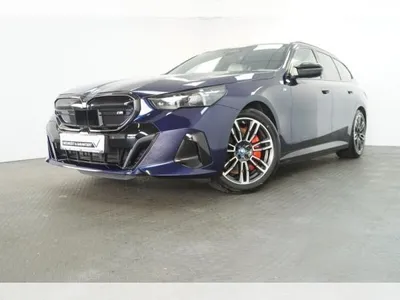 BMW BMW i5 M60 xDr Touring M Sport Pro AHK,360 GRAD KAMERA,SITZBELÜFTUNG,AUTOBAHNASSISTENT,GLASDACH im Auto Abo von LeasingMarkt.de