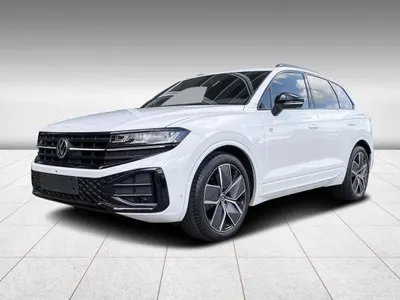 VW Volkswagen Touareg 3.0 V6 TDI R-Line 4M AHK Luft HUD Stdhzg im Auto Abo von LeasingMarkt.de
