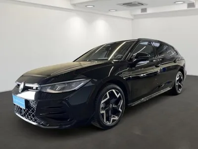 VW Volkswagen Passat Variant R-Line 1.5 TSI eHybrid 130kW DSG - HUD Pano AHK Navi Area View IQ.Drive Massage SHZ DCC LED im Auto Abo von LeasingMarkt.de