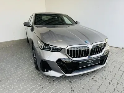 BMW BMW i5 eDrive40 Limousine M-Sport über 23% bis 30.09 - 0,25% Versteuerung im Auto Abo von LeasingMarkt.de