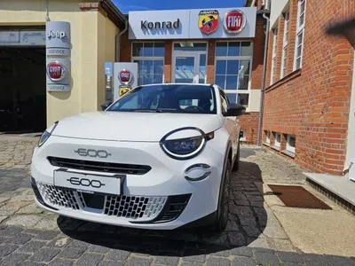 Fiat Fiat 600 1.2T MHEV 136 PS - sofort verfügbar - LED - PDC - Automatik im Leasing von LeasingMarkt.de