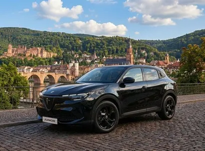 Alfa Romeo Alfa Romeo Junior Ti mit Techno Paket im Leasing von Null-Leasing