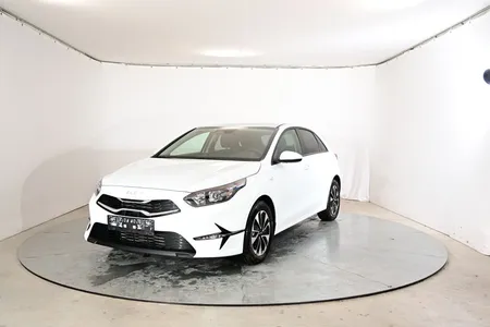 Kia Kia Ceed Kia Ceed SILVER 1.5 T-GDi 6-Gang im Auto Abo von Faaren