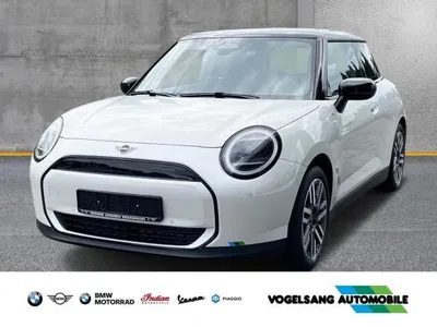 MINI MINI Cooper E 3 Türer // !! Sofort Verfügbar !! // Stark reduziert // Bis zum 30.09 im Auto Abo von LeasingMarkt.de