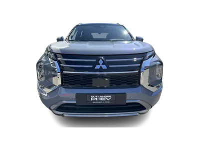 Mitsubishi MITSUBISHI Outlander 2.4 PHEV Instyle 4x4 im Auto Abo von CARIFY