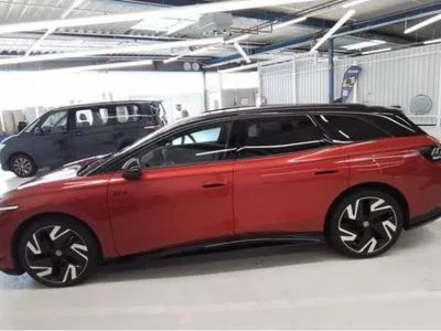 VW Volkswagen ID.7 Tourer GTX 4Motion +WÄRMEPUMPE+AHK+KAMERA+ im Auto Abo von LeasingMarkt.de