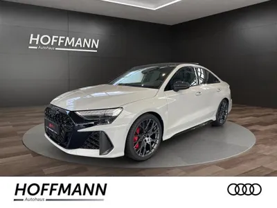 Audi Audi RS3 Limousine / RS-Dynamikpaket / Exclusive Kreide / Schalensitze / Carbonpaket im Leasing von LeasingMarkt.de