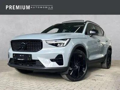 Volvo Volvo XC40 Plus Black Edition 2WD Pano 360° Mild-Hybrid Benziner im Auto Abo von LeasingMarkt.de