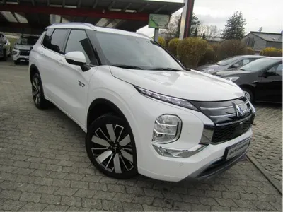 Mitsubishi Mitsubishi Outlander 2.4 PHEV 4WD Top NAVI LED SHZ ACC MASSAGE im Leasing von LeasingMarkt.de
