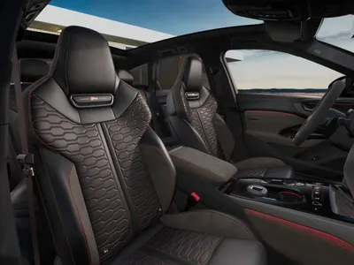 Audi Audi RS5 Audi exclusive Interieur | Sonderlackierung | 163.615 Euro BLP im Leasing von LeasingMarkt.de