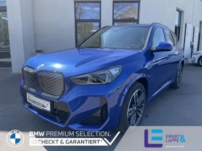 BMW BMW iX1 xDrive30 M Sport || 0,25% Versteuerung 360° Pano ACC eSitze HUD UPE 69.320,-€ im Auto Abo von LeasingMarkt.de