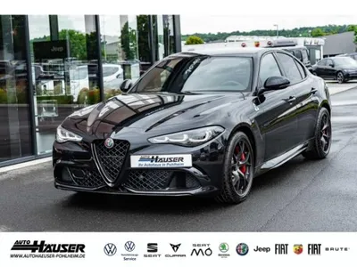 Alfa Romeo Alfa Romeo Giulia Quadrifoglio 2.9 V6 Bi-Turbo *SOFORT* AKRAPOVIC HARMAN-KARDON BREMBO MEMORY im Auto Abo von LeasingMarkt.de
