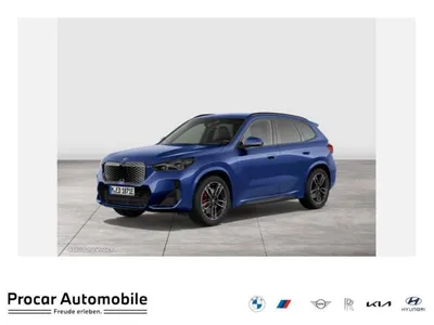 BMW BMW iX1 eDrive20 M Sport Pro DA+/PA+ H/K HUD im Auto Abo von LeasingTime
