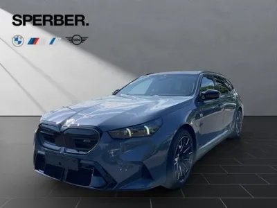 BMW BMW M5 Tour.Comfort Pkt.,Panorama,AHK,Sitzbelüft.,M Comp.-Bremse,uvm. im Auto Abo von LeasingMarkt.de