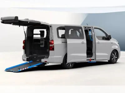Toyota Toyota Proace Verso 2,2-l D L1 Active Mobil Rollstuhlumbau im Leasing von LeasingMarkt.de