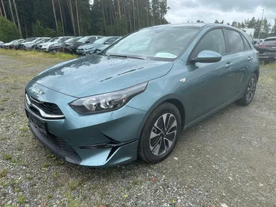 Kia Kia Ceed Kia Silver 1.5 T-GDI 103 kW (140 PS) 6-Gang im Auto Abo von Faaren