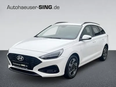 Hyundai Hyundai i30 cw Kombi Automatik M-Hybrid Klima LED Kamera im Auto Abo von LeasingMarkt.de