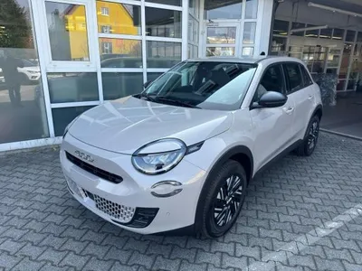 Fiat Fiat 600 Hybrid Special Edition 1.2 T3 in 5 Farben Verfügbar Abholung Mannheim im Auto Abo von LeasingMarkt.de
