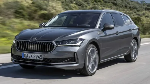 Skoda Skoda Superb Superb Combi 2.0 TDI SCR Selection 4x4 DSG im Auto Abo von Faaren