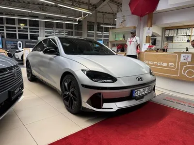 Hyundai Hyundai IONIQ 6 First Edition / Gravity Gold Matt im Auto Abo von LeasingMarkt.de