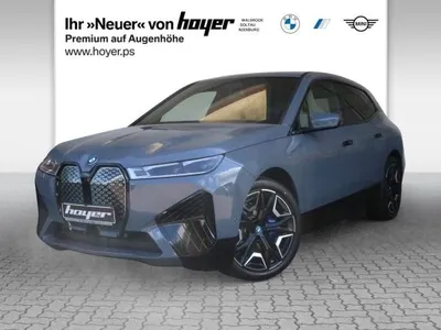 BMW BMW ix xDrive50 Sportpaket AHK Laserlicht  Head-Up im Auto Abo von LeasingMarkt.de