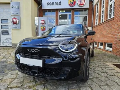 Fiat Fiat 600 1.2 Hybrid 100 PS DCT Sonderedition - sofort verfügbar im Auto Abo von LeasingMarkt.de
