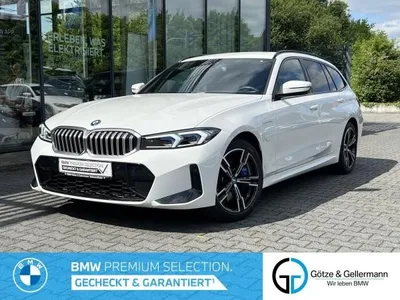 BMW BMW 330 e Touring M Sport //HeadUp Adapt.LED AHK im Auto Abo von LeasingMarkt.de