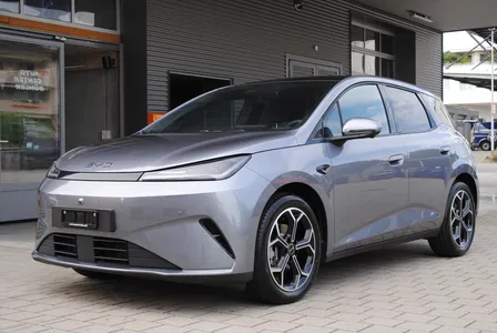 BYD BYD Dolphin G DM-i Comfort im Auto Abo von CARIFY