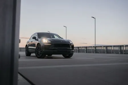 Porsche Porsche Macan 265 PS, Lederpaket, Automatik, Navi, Rückfahrkamera im Auto Abo von Faaren