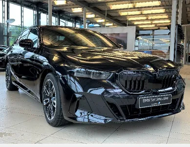 BMW BMW i5 eDrive40 Limousine *Businesskunden-Leasing* im Auto Abo von LeasingTime