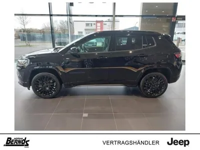 Jeep Jeep Compass ✨MY24⚫️BLACK-SUMMIT -MHEV - *19ZOLL*KAMERA*LED* -*NRW*--GEWERBE2 im Auto Abo von LeasingMarkt.de