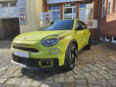 Abarth Abarth 600e Scorpionissima -in Kürze verfügbar - ACID GREEN - Vollausstattung im Auto Abo von LeasingMarkt.de