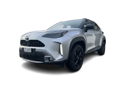 Toyota TOYOTA Yaris Cross 1.5 Adventure e-CVT AWDi / Panorama-Glasdach / Navigation / Head-Up Display / Heckklappe elektrisch im Auto Abo von CARIFY