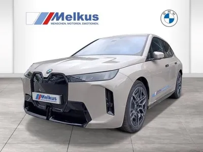 BMW BMW ix xDrive 45e - Facelift  - M Sportpaket - AHK - Autobahnassistent - Parking Assist im Auto Abo von LeasingMarkt.de