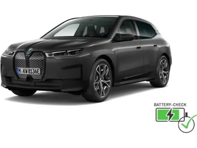 BMW BMW ix 50 xDrive UPE 132.500,- Park-Assistent HUD Luftfederung AHK-klappbar Panorama Navi Leder im Auto Abo von LeasingMarkt.de