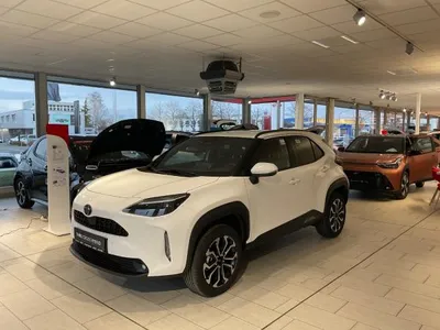Toyota Toyota Yaris Cross 4x2 Hybrid Teamplayer+Winter-Paket im Auto Abo von LeasingMarkt.de