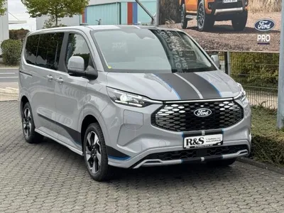 Ford Ford Tourneo Custom BEV⚡️🔋 Sport 340L1 | Sofort Verfügbar |LED-Matrix+AHK+Pano+B&O+Pro Power Onboard+Wärmepumpe im Auto Abo von LeasingMarkt.de