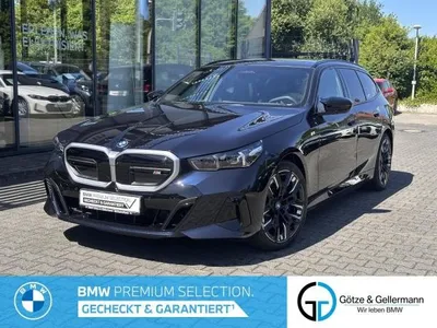 BMW BMW i5 M60 xDrive Touring /Autobahnassistent AHK B&W im Auto Abo von LeasingMarkt.de