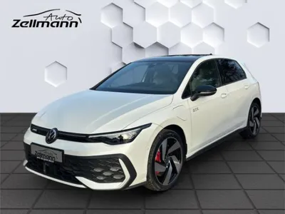VW Volkswagen Golf GTE 1.5l eHybrid DSG Navi AhK Panodach Navi im Auto Abo von LeasingMarkt.de