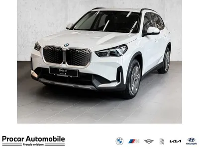 BMW BMW iX1 xDrive30 HUD PANO ACC 360°KAM RFK im Auto Abo von LeasingTime