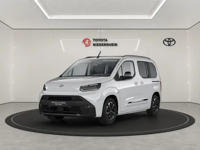 Toyota Toyota Proace Verso L1 Electric TEAM D 50kWh Batterie im Auto Abo von LeasingTime