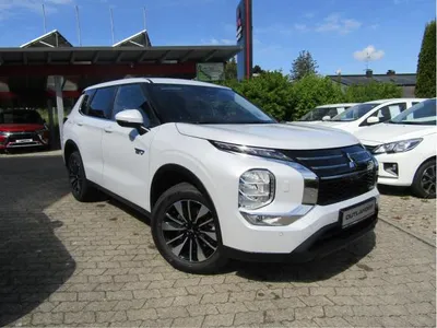 Mitsubishi Mitsubishi Outlander 2.4 PHEV 4WD DIAMANT PLUS NAVI LED SITZHEIZUNG ACC KAMERA im Leasing von LeasingMarkt.de