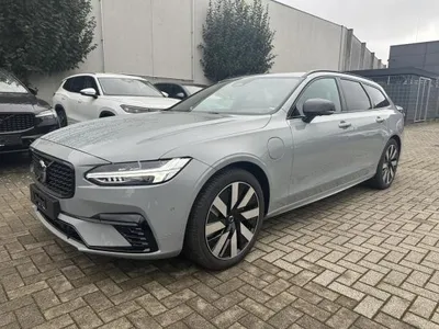 Volvo Volvo V90 T8 Plug-in Hybrid AWD Plus Dark*360° im Auto Abo von LeasingMarkt.de