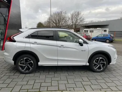 Mitsubishi Mitsubishi Eclipse Cross Select *Inkl. Überführungskosten Titan-Weiß im Auto Abo von LeasingMarkt.de