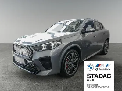 BMW BMW iX2 xDrive30 M-Sport, Innovation, Pano, AHK, 20" im Auto Abo von LeasingTime