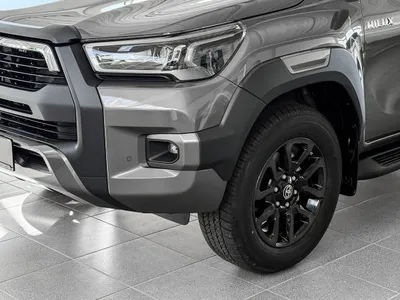 Toyota Toyota Hilux 2.8 D-4D DoubleCab 4X4 Invincible im Leasing von LeasingMarkt.de