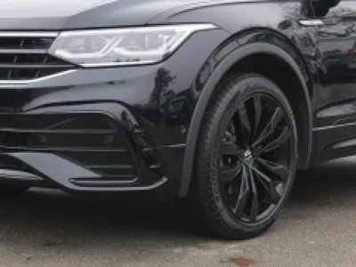 VW Volkswagen Tiguan Allspace 2.0 TDI 4Mot R-Line BlackStyle 7-Sitzer AHK IQ.Light IQ.Drive Navi Pano ParkAssist Alu20'Suzuka im Auto Abo von LeasingMarkt.de