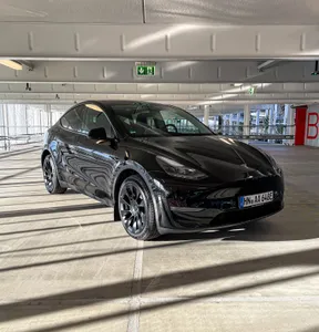 Tesla Tesla Model Y Long Range Dual AWD / 2022 EZL im Auto Abo von Faaren